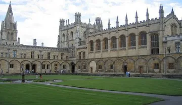 Харвард е най-добрият университет за бизнес