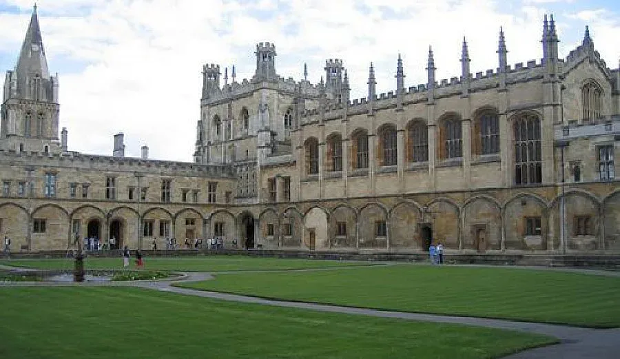 Харвард е най-добрият университет за бизнес