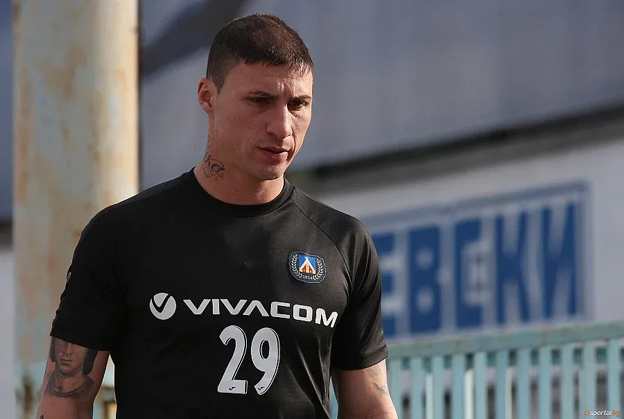 "Левски" губи нов за месец