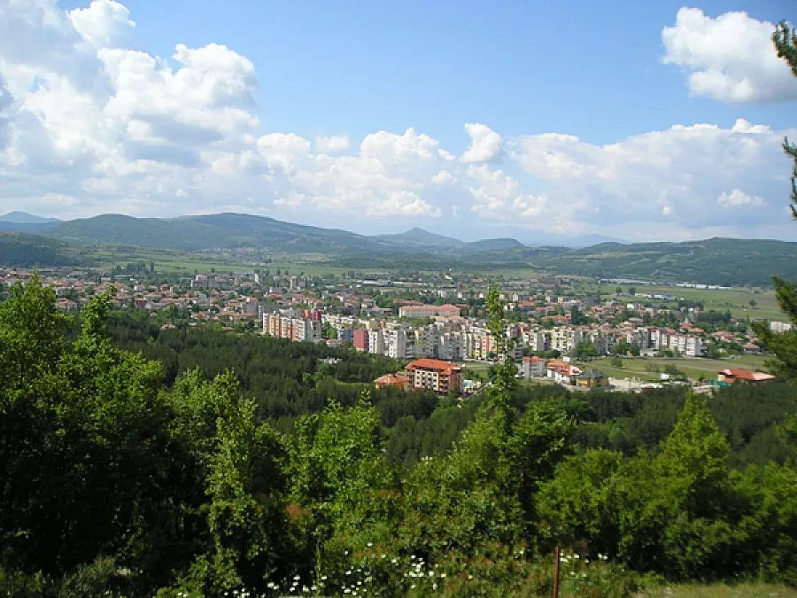 Санират 12 сгради в Момчилград от началото на юни