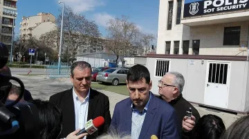 Кмет се видя в чудо с детски тим