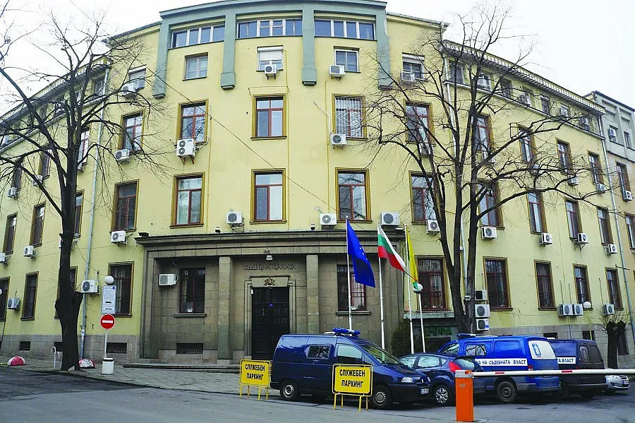 Отнеха колата на каналджия