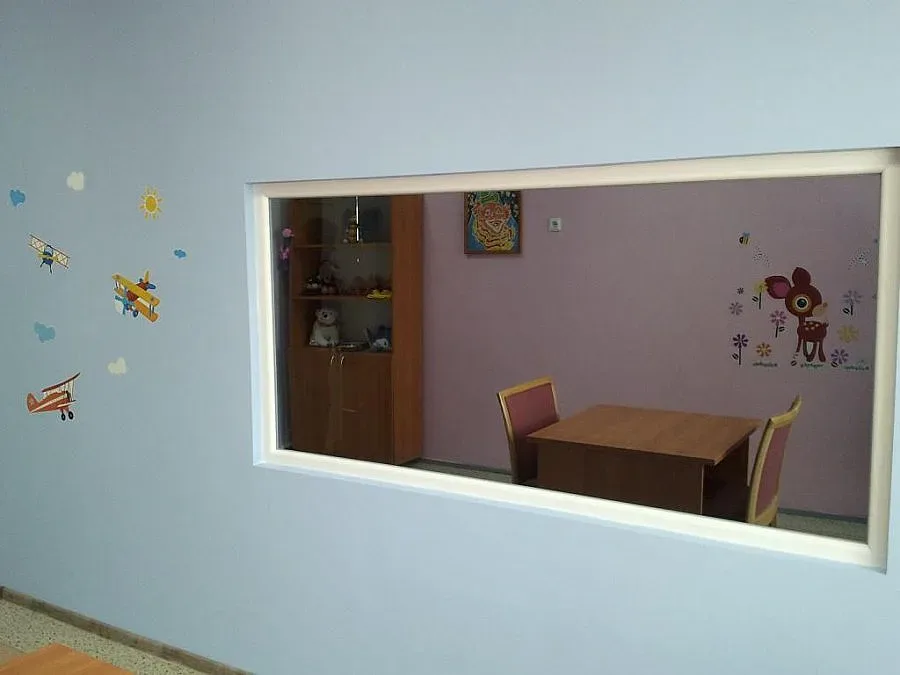 Деца влизат на разпит в стара ясла във Враца