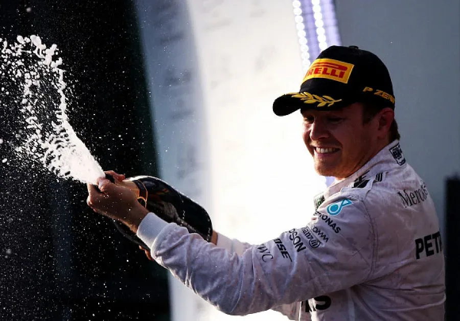 Нико Розберг триумфира на старта на Ф1