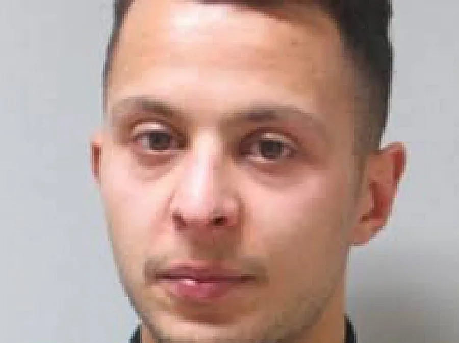 Атентаторът от Париж съдейства на полицията