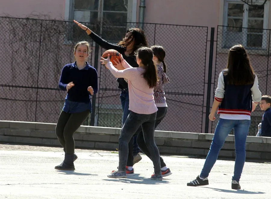 Облачно в събота