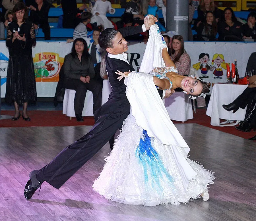 Министър и посланици на спортни танци в Монтана