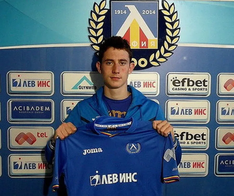 "Левски" измъкна национал за "Славия"