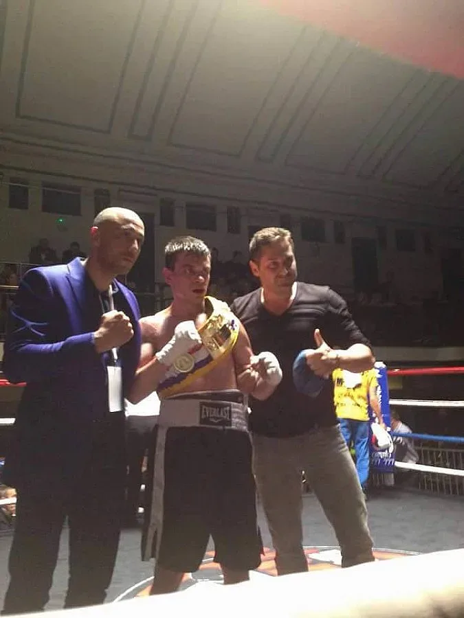 Наш боксьор размаза Горчицата за титла