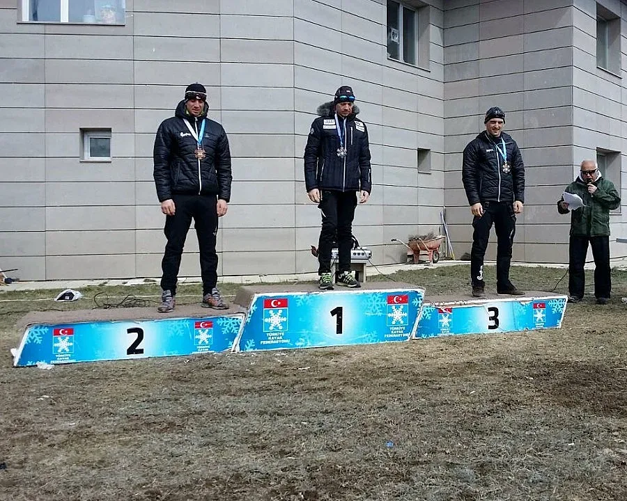 Цинзов с първо и второ място в Турция