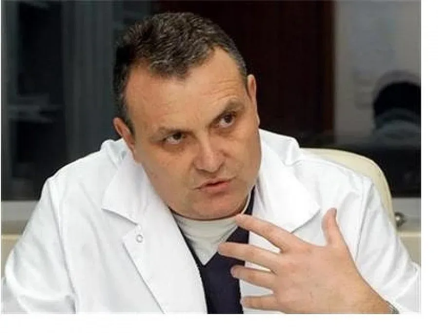 Във ВМА: Изследват червата с видеокапсула