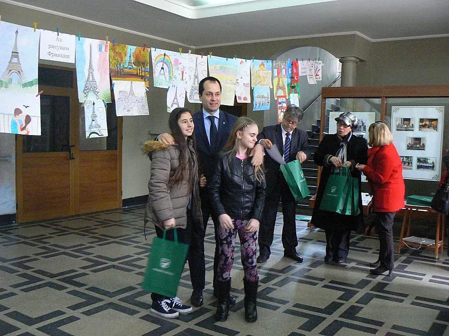 Френски автобуси сменят тролеите във Враца