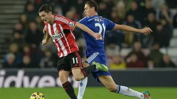 Джонсън купонясва преди панделата