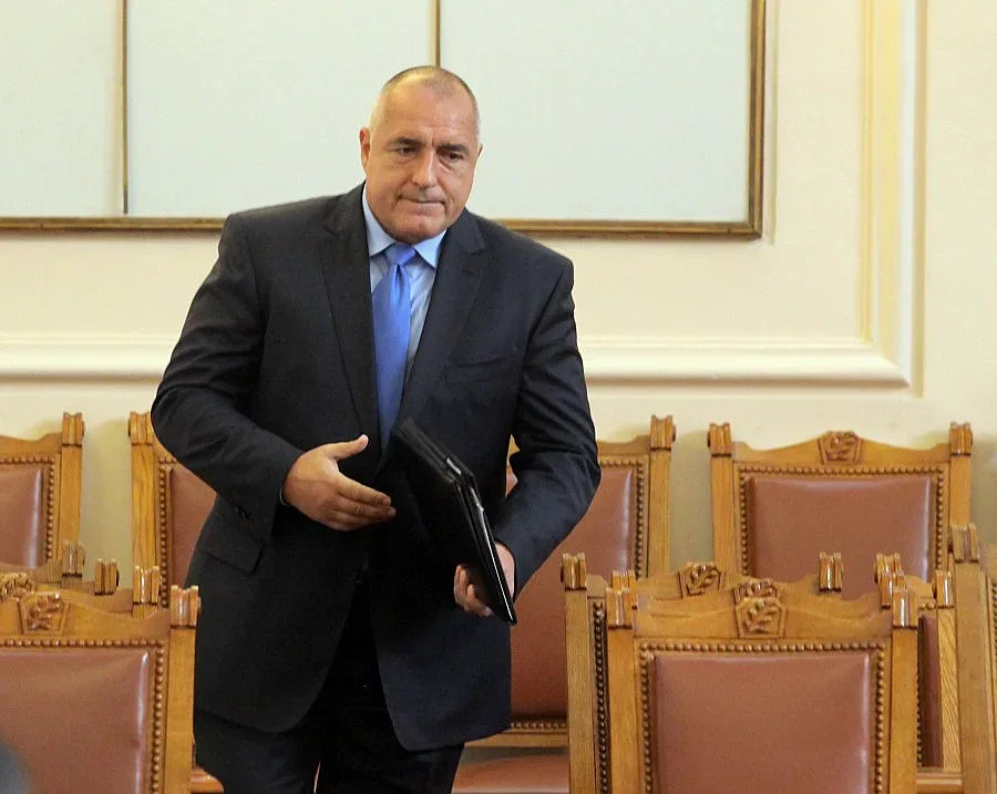Борисов към ГЕРБ: Забраната за палатки да падне 
