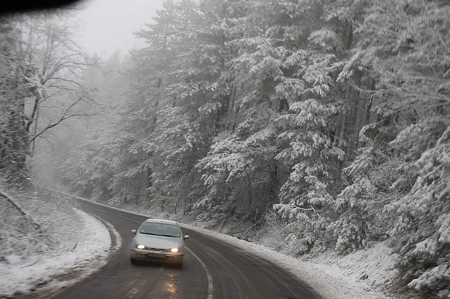 Мартенски сняг покри Ардинско