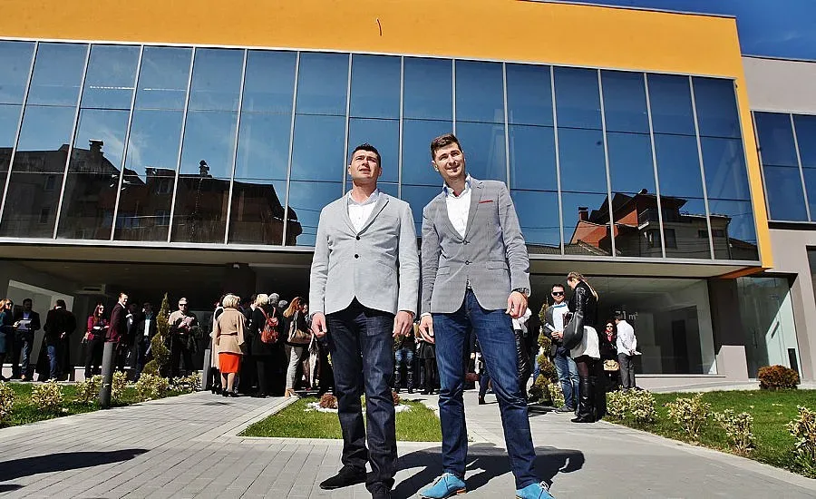 Наш "ловец на глави" с академия за лидери