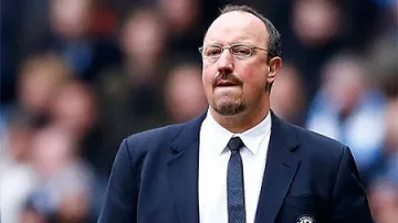 Позлатяват Рафа, ако спаси "Нюкасъл"