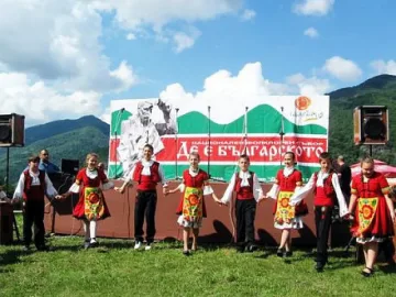 Стягат събора „Де е българското“ 