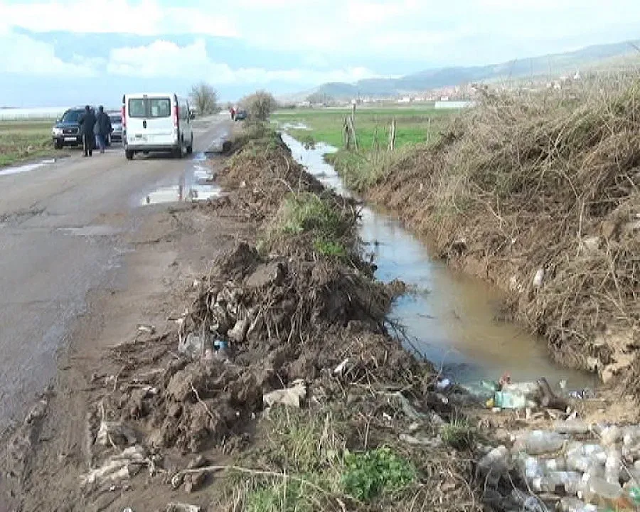 Скъса се дига на язовир край Петрич