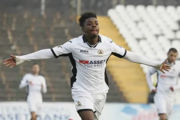 Евтин полет вкарал славист в беля