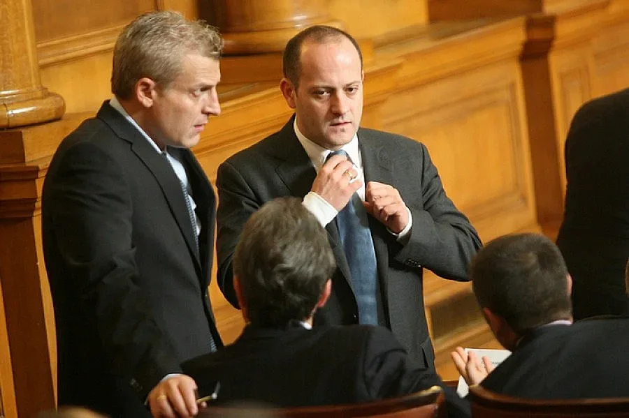 ДСБ-Варна иска главата на Радан