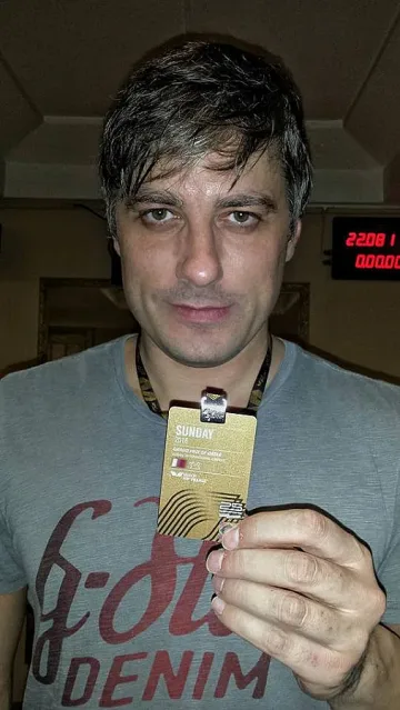 Карамазов заминава за Катар