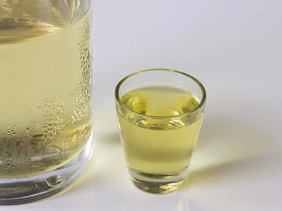 Над 270 млн.лв. от домашна ракия потъват в сивата икономика