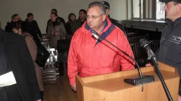 Близки на отровените с ракия: Тайфи зад решетките