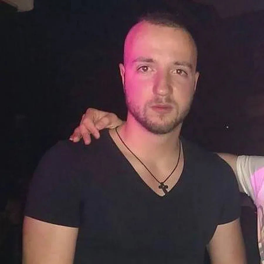 Момчето, спасено от Кобрата, излезе от кома