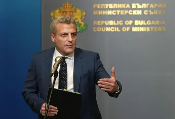 Реформата на Москов забуксува (ОБЗОР)