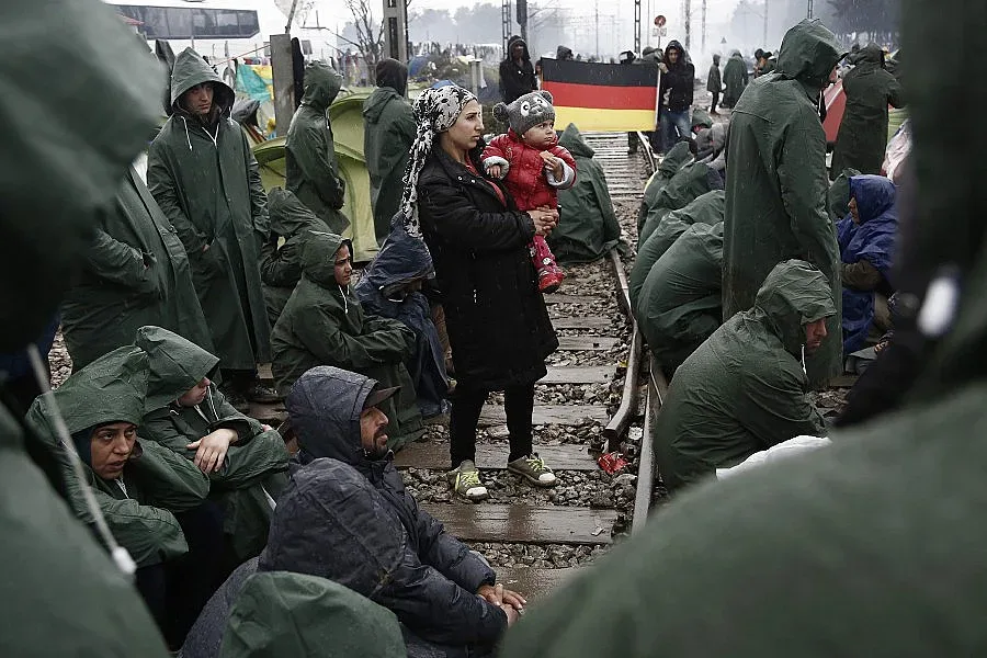 Балканите затръшнаха вратите за бежанците