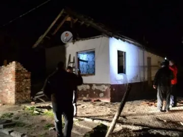 Ураган отнесе покриви в Димитровград