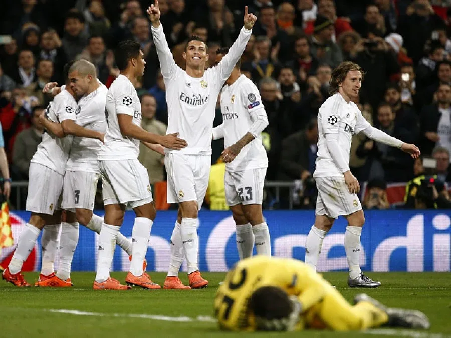 "Реал" на 1/4 финал след лекция срещу "Рома"