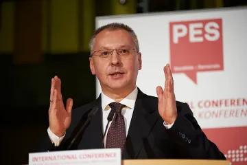 Станишев: 8-ми март е празник на борбата