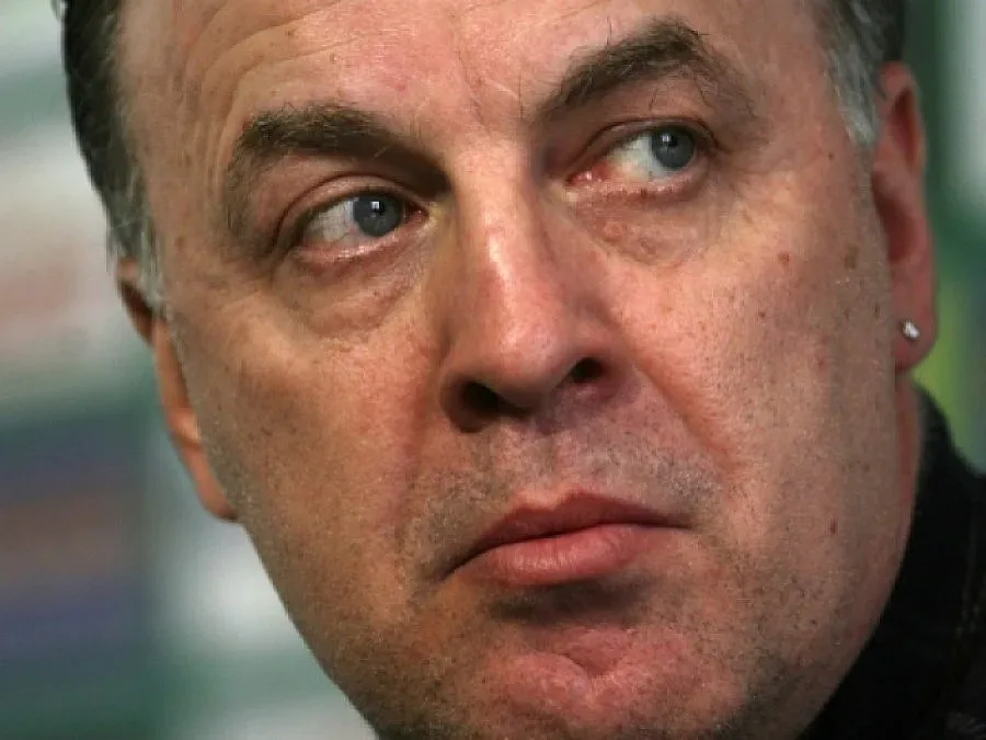 Проблемът на Сираков е с вестибуларния апарат