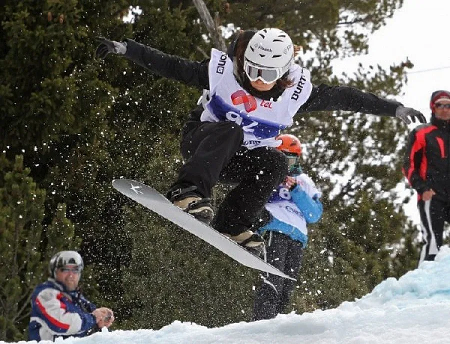 Сани Жекова победи за Световната купа във Вейсоназ
