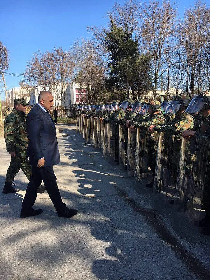 Готови сме да реагираме на миграционен натиск