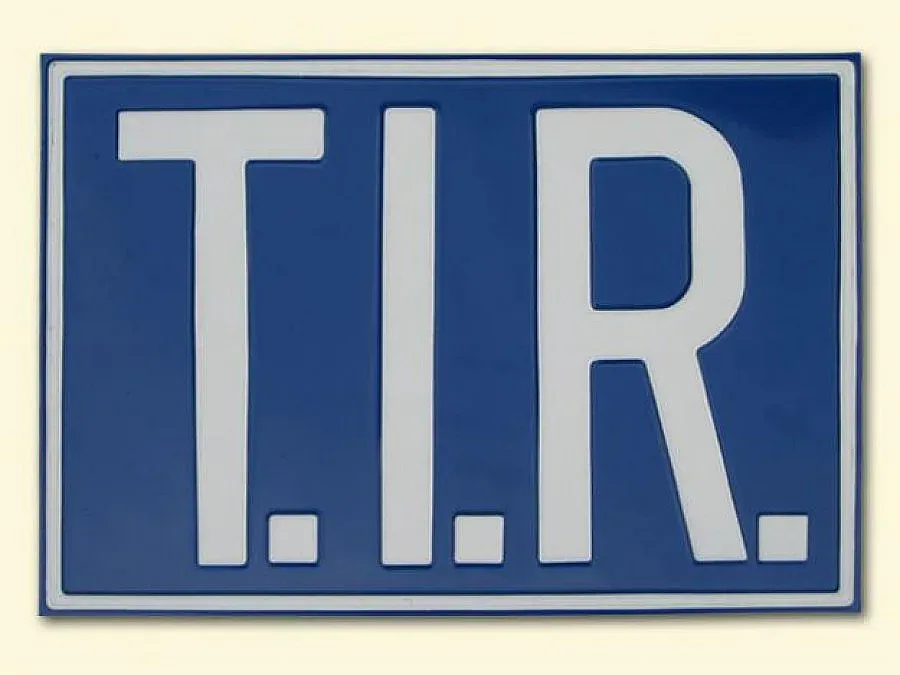 Село иска помощ срещу тирове