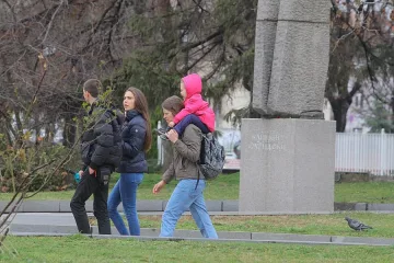 Петъкът започва с дъжд 