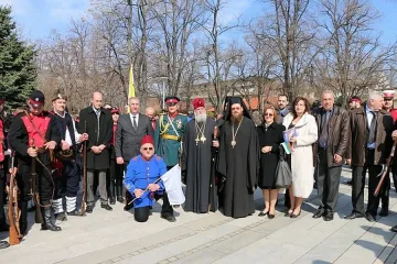 Дометиан се снима до руския генерал Боревски