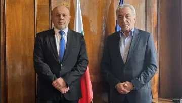 Дончев наваксва голямото забавяне, захваща се Плана за възстановяване