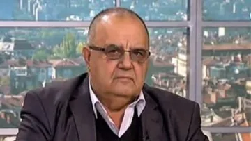 Бежанците купуват и изостават децата, с които пътуват