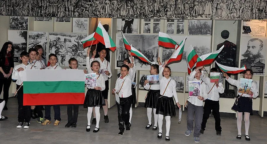 Уроци за герои сред пушки