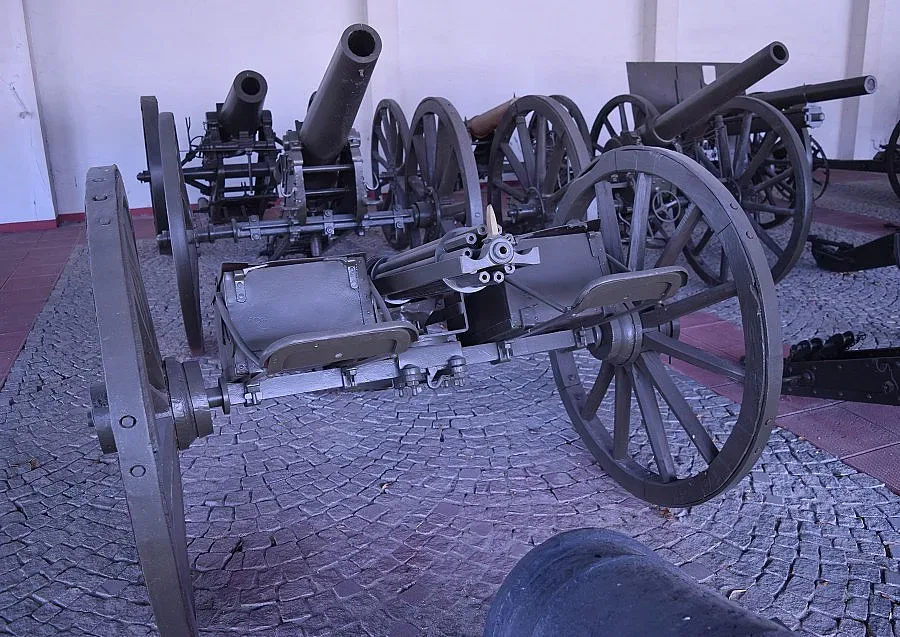 Освобождават България с американски картечници