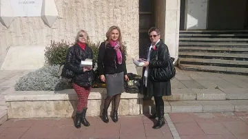 Жени ГЕРБ с дарение за деца