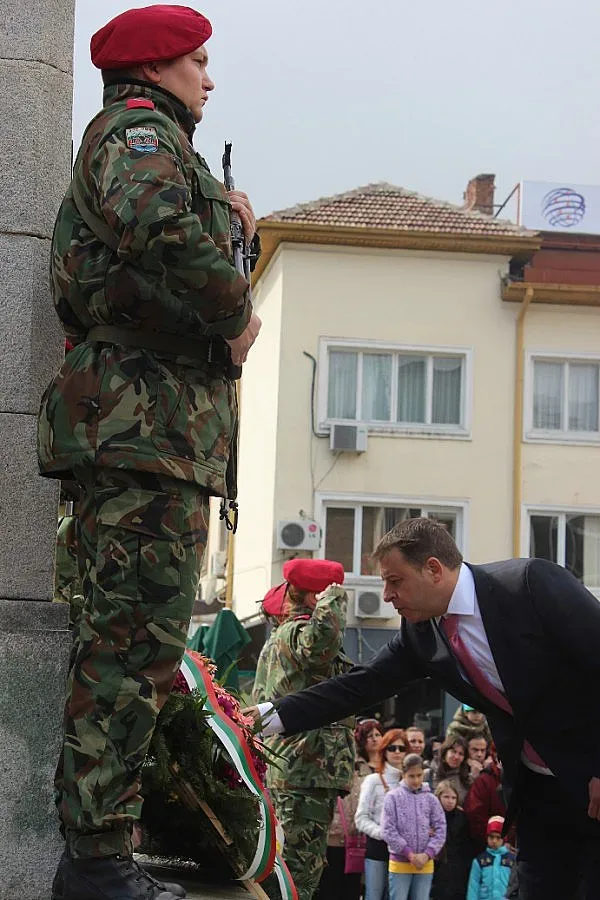 Венци, рецитал и панихида за свободата на България
