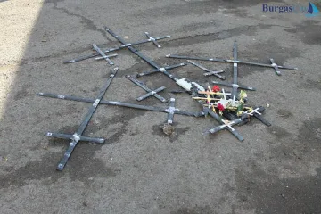 Престъпник изтрещя, преби свещеници