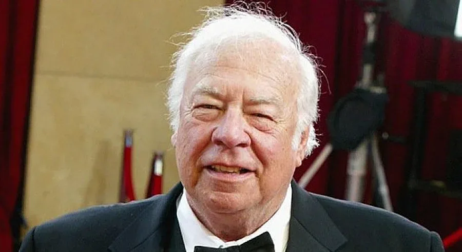 Почина Джордж Кенеди