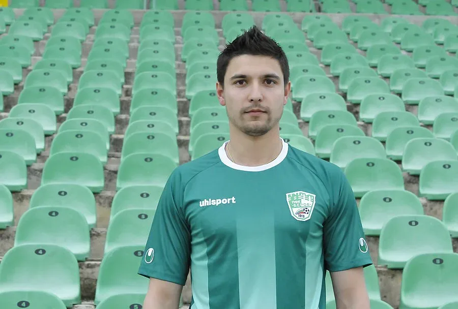 "Берое" привлече Илия Миланов   