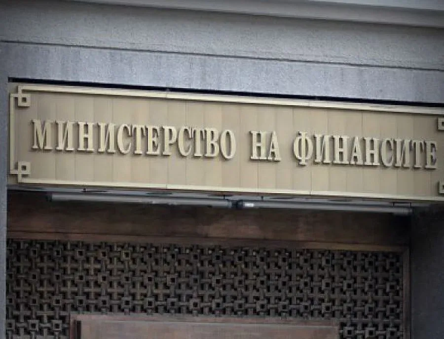 Хазната с излишък от 961 млн. лева